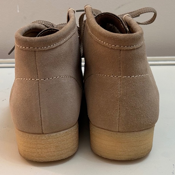 Nude Tan Mountain Creek Wally Suede Leather Comfort Shoes Sz 5M - Picture 8 of 10